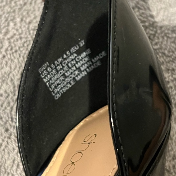 Show Dazzle Black Platform Pumps - Picture 6 of 6